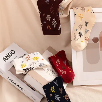 Женские носки Осень Зима, хлопчатобумажные носки с растительным принтом, японская мода, Универсальные спортивные носки средней длины 1A106