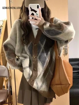 Женский свитер 2023 года, Новая вязка, осень-зима, модный топ в корейском стиле с длинными рукавами, свободные пальто, одежда с V-образным вырезом и решеткой, кардиган